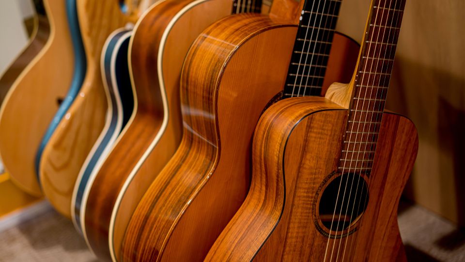 プレイスタイルに合ったギターをお選びいただけます